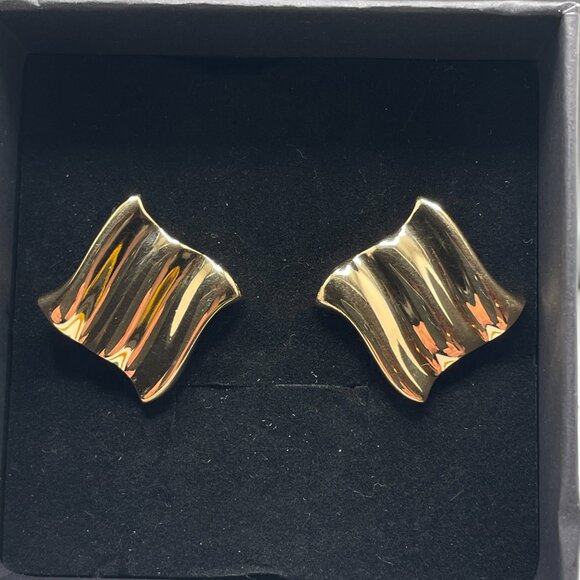 Vendome Earrings - Picture 5 of 7